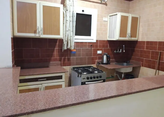 Yehia Apartmanhotel Gurdaka