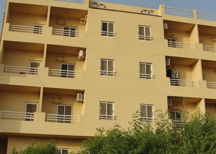 Apartmanhotel Yehia 3*